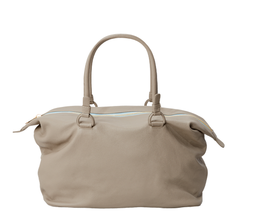 Ava Overnight Bag in Clay
