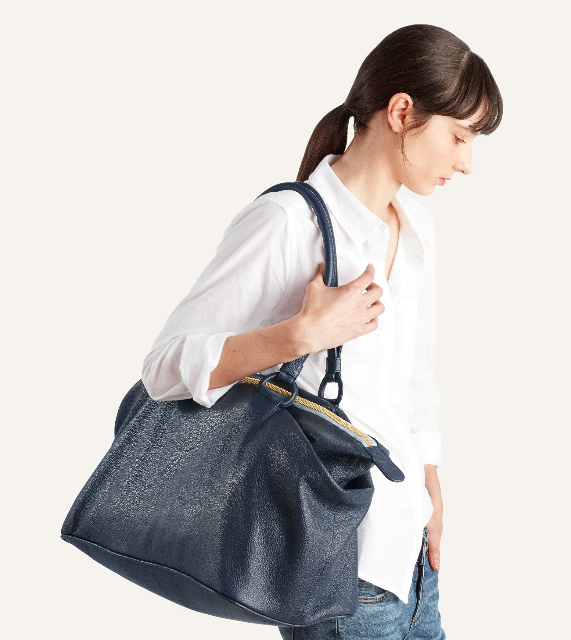 Clarita Weekender in Navy
